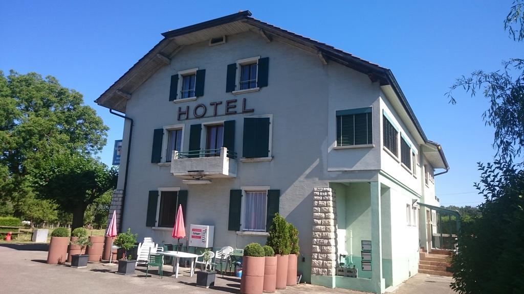 Hotel De La Gare, Vendlincourt Экстерьер фото