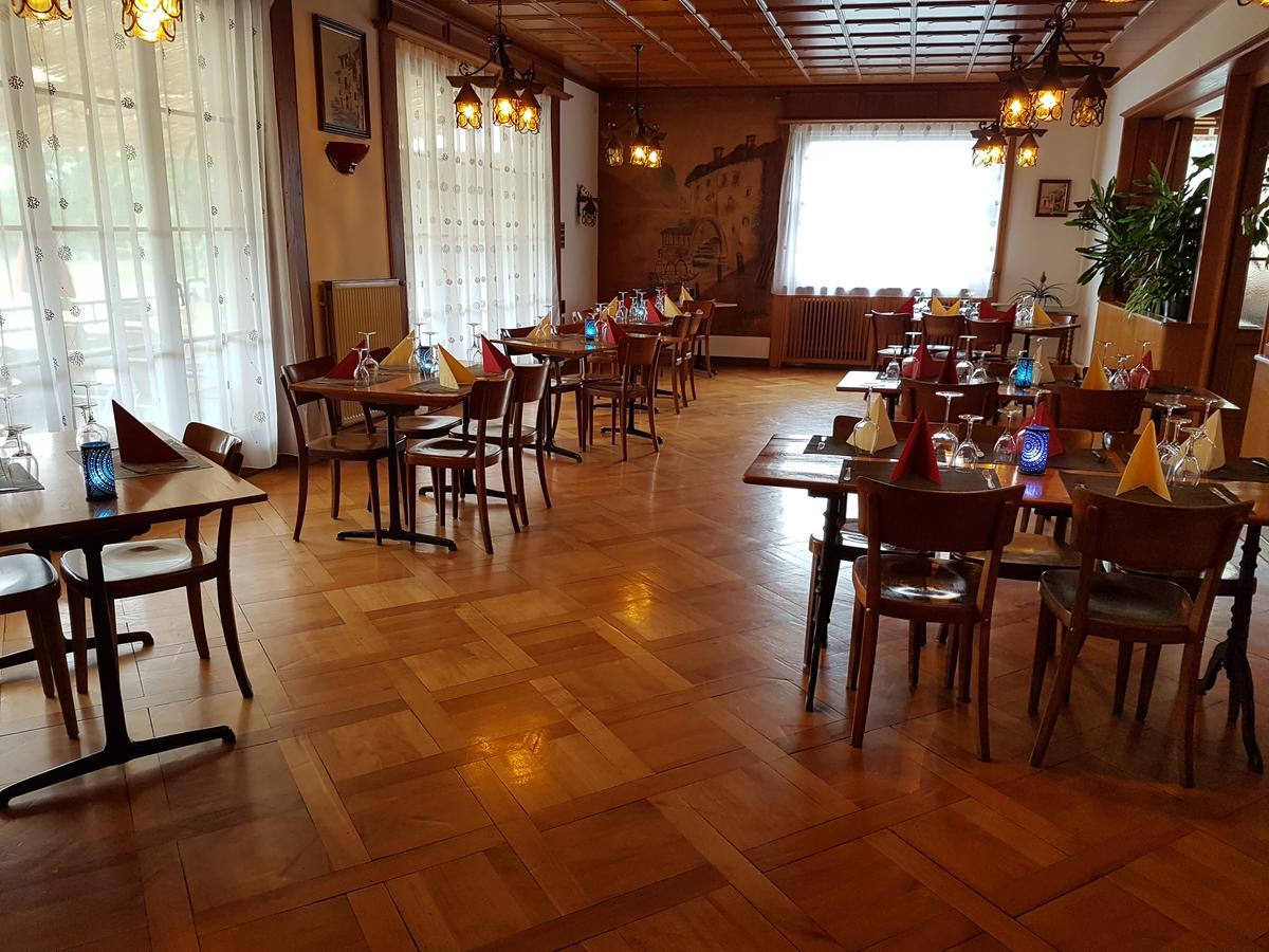 Hotel De La Gare, Vendlincourt Экстерьер фото