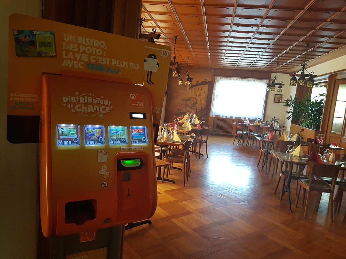 Hotel De La Gare, Vendlincourt Экстерьер фото